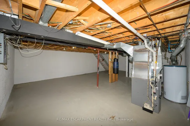 Additional image 27 of 594 Forestwood Cres