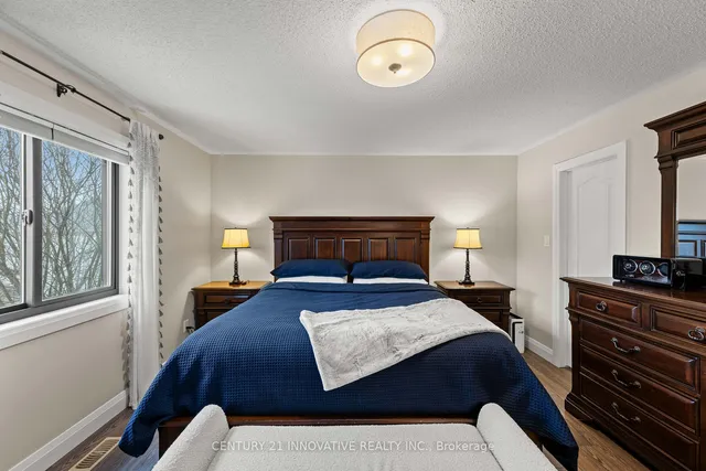 Additional image 23 of 828 Howden Cres