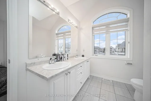 Additional image 22 of 16 Dolobram Tr