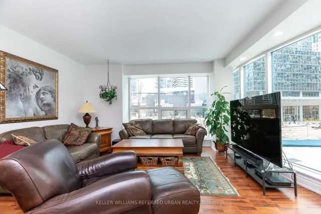 Additional image 10 of 77 Harbour Sq Unit 302