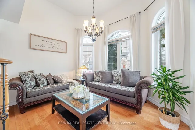 Additional image 5 of 577 Caverhill Cres