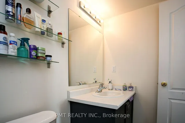 Additional image 10 of 129 Issac Devins Blvd Unit 7