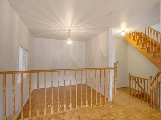 Additional image 5 of 387 Dovercourt Rd