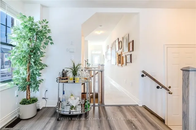 Additional image 10 of 2 HOLCOMB Terr