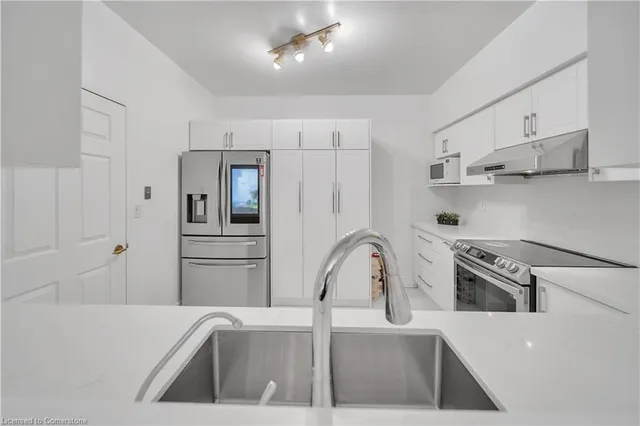 Additional image 15 of 8 Lee Centre Dr Unit PH203