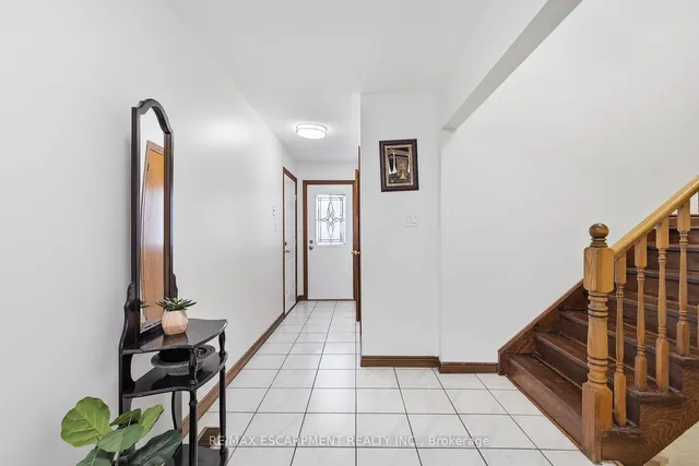 Additional image 4 of 739 Mud St