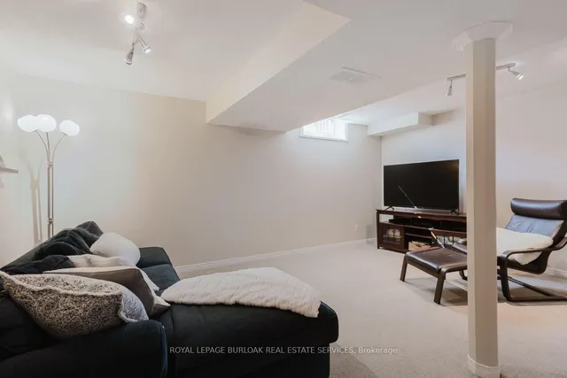 Additional image 25 of 66 Foxborough Dr