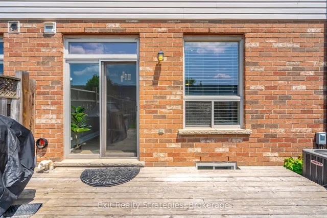 Additional image 43 of 15 Marina Point Cres