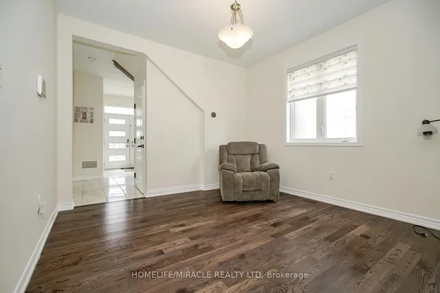 Additional image 7 of 5 Emily St