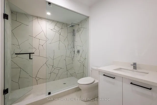 Additional image 34 of 24 Twenty First St