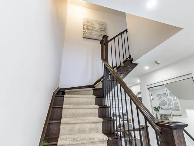 Additional image 33 of 13 Quasar St