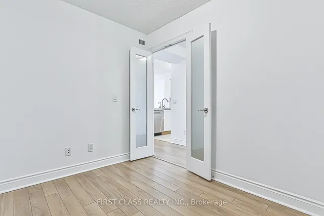 Additional image 25 of 15 Greenview Ave Unit 809