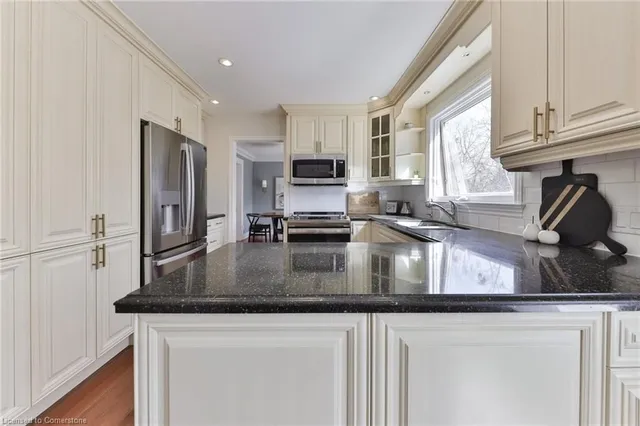 Additional image 14 of 2202 Constance Dr