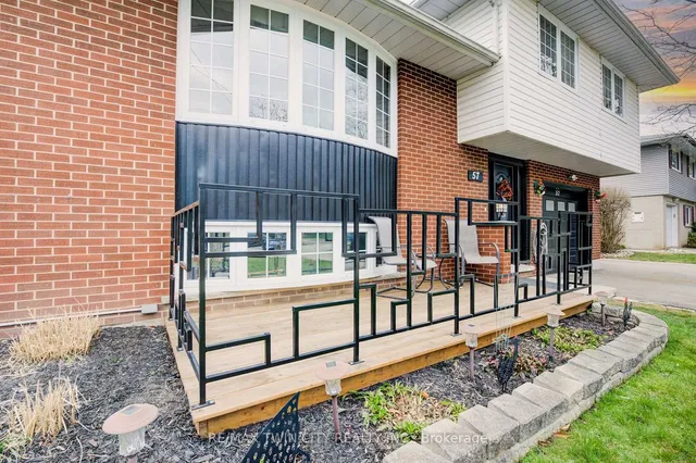 Additional image 2 of 57 Larkspur Cres