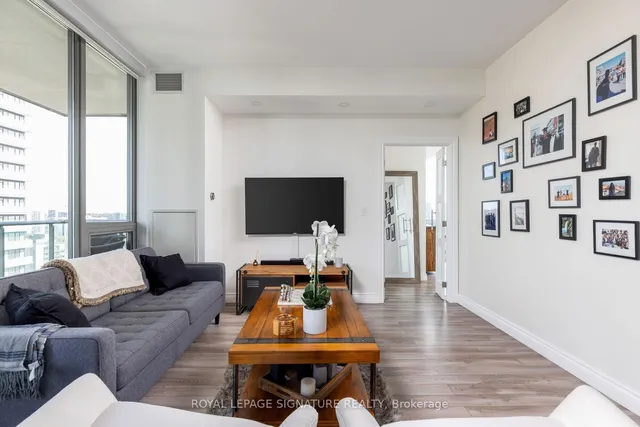 Additional image 7 of 33 Lombard St Unit 2006
