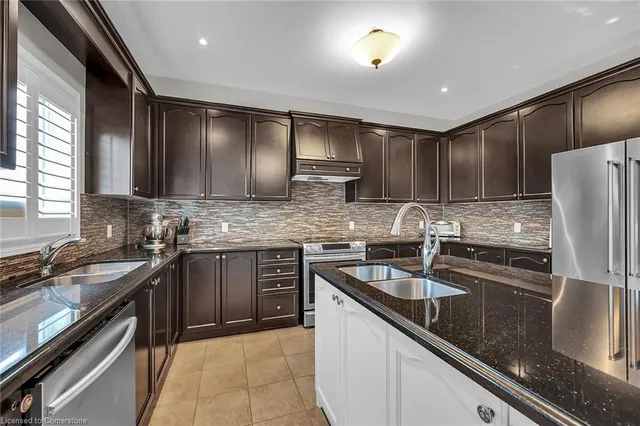 Additional image 18 of 21 Alden St