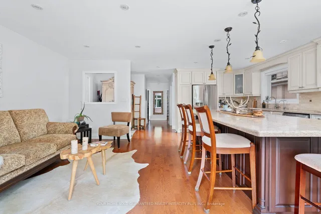 Additional image 22 of 8 Neapolitan Dr