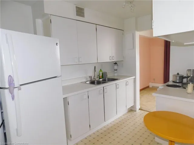 Additional image 9 of 1964 Main St Unit 903