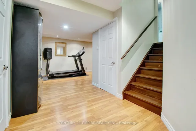 Additional image 33 of 46 Brentcliff Dr