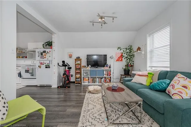 Additional image 13 of 155 Weber St