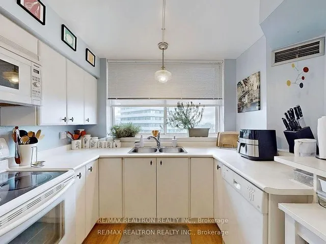 Additional image 16 of 44 St Joseph St Unit 2414