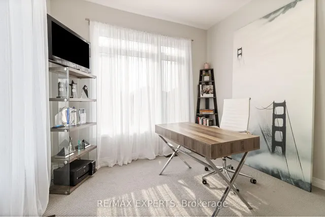 Additional image 21 of 12 Moorcroft Pl
