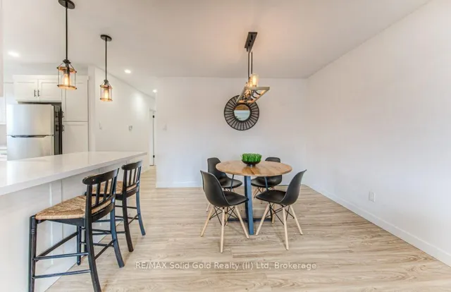 Additional image 10 of 92 Timberlane Cres