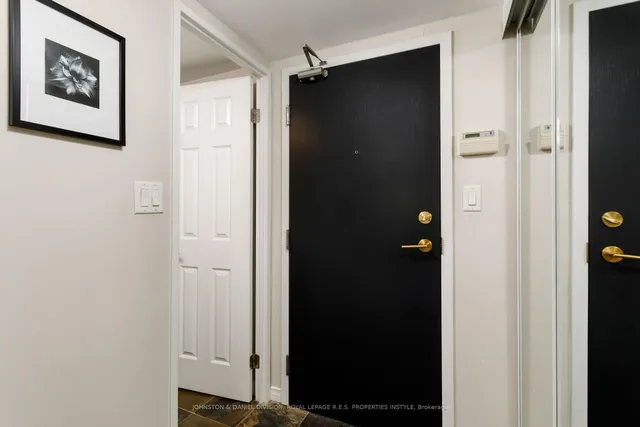 Additional image 32 of 230 King St Unit 1019