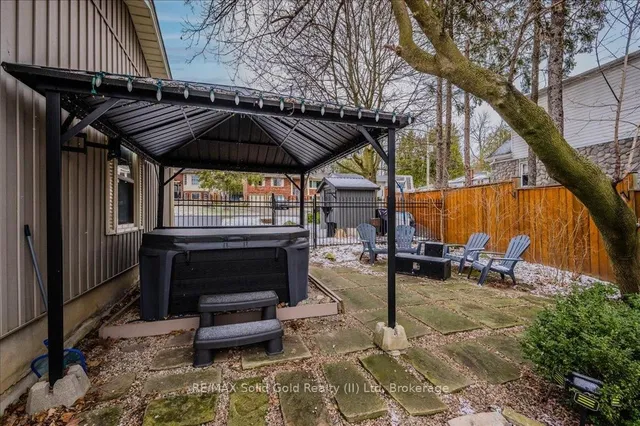 Additional image 35 of 56 Woolwich St