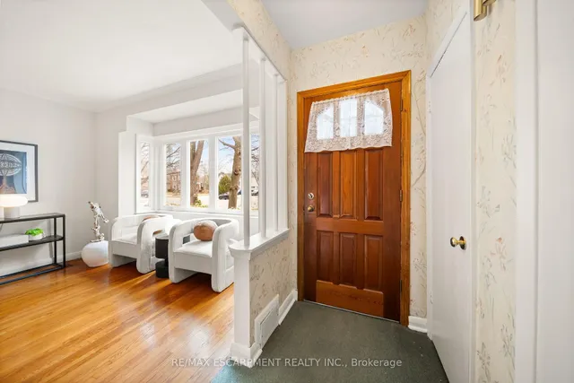 Additional image 16 of 3908 Bloor St