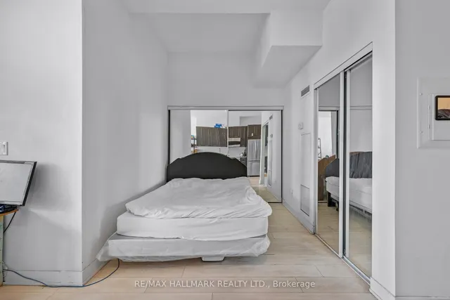 Additional image 9 of 169 Fort York Blvd Unit 913