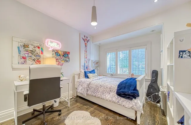 Additional image 18 of 428 Castlefield Ave