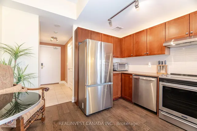 Additional image 11 of 2737 Keele St Unit 905