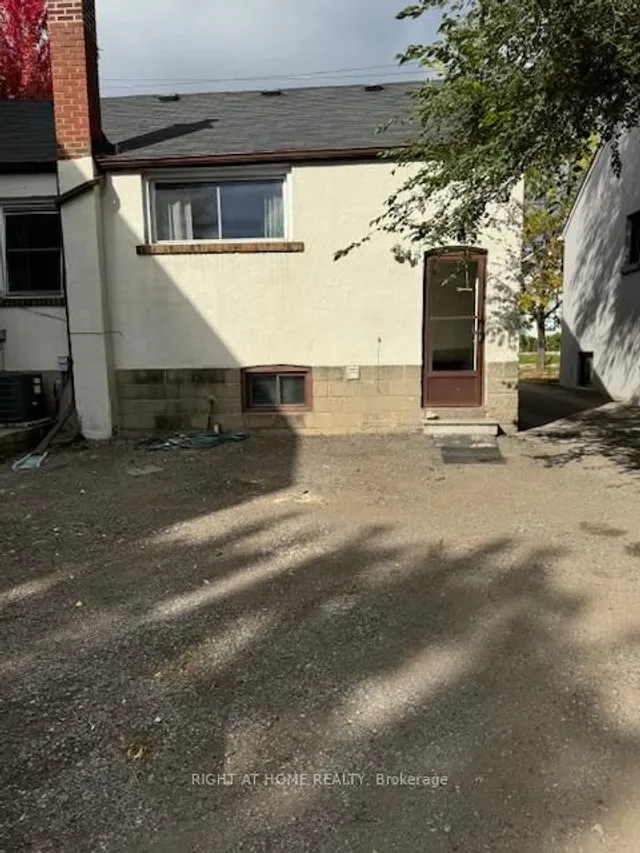 Additional image 19 of 227 Sheppard Ave