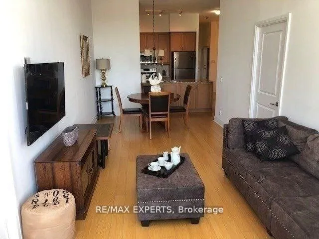 Additional image 7 of 530 St Clair Ave Unit 302