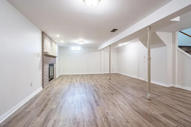 Additional image 36 of 35 Republic Ave