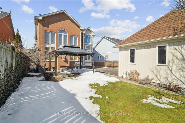 Additional image 15 of 912 John Watt Blvd