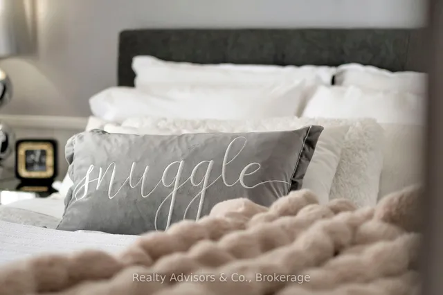 Additional image 25 of 924 Union St