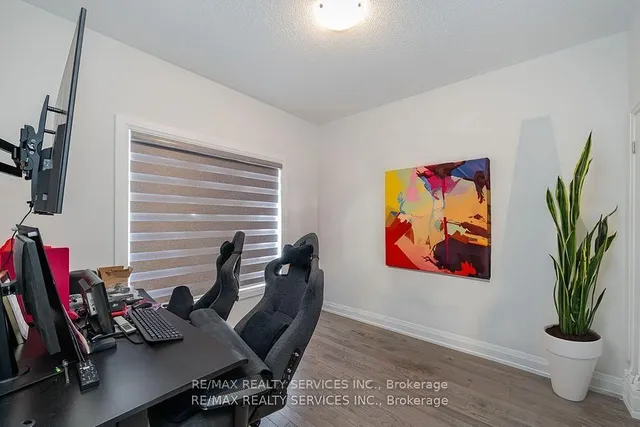 Additional image 21 of 63 Jazzberry Rd