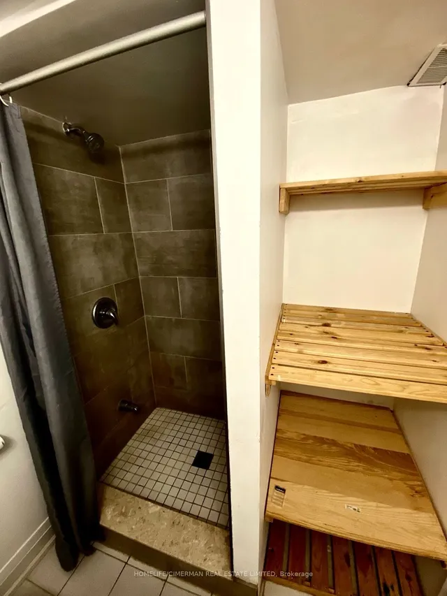 Additional image 14 of 3 Benton St