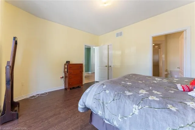 Additional image 7 of 54 Silverbirch Blvd