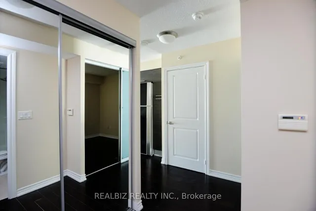 Additional image 30 of 386 Yonge St Unit 1516