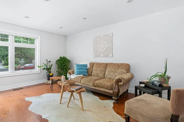 Additional image 21 of 8 Neapolitan Dr