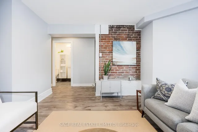 Additional image 34 of 21 Macdonell Ave