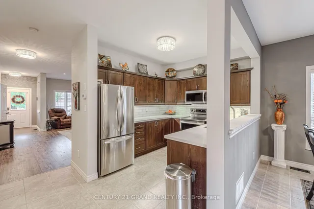 Additional image 16 of 229 Springvalley Cres
