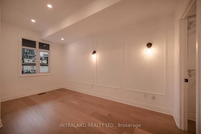 Additional image 11 of 500 Richmond St Unit 301