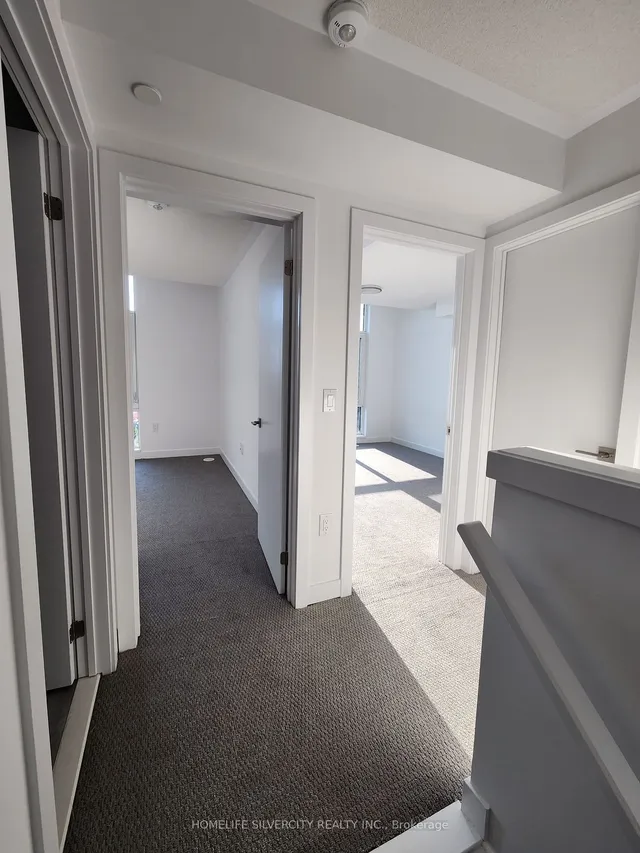 Additional image 11 of 165 Veterans Dr Unit 20