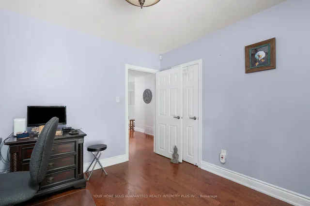 Additional image 25 of 8 Neapolitan Dr