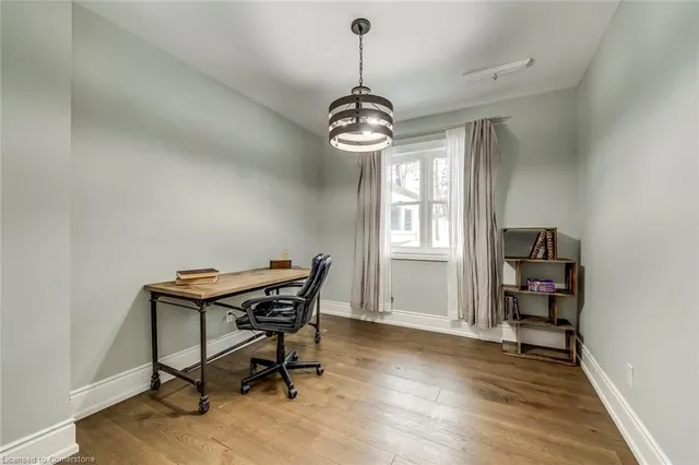 Additional image 27 of 29 Pinehurst Cres