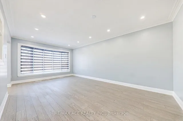 Additional image 9 of 16 Roseglor Cres